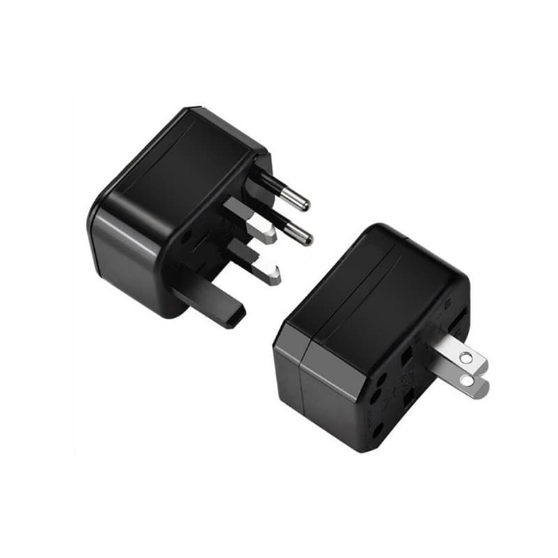 VOYAGER - Travel Adaptor